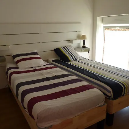Apartament Aux Pierres De Nozieres *