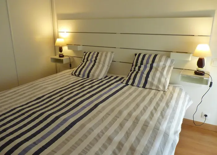 Aux Pierres De Nozieres