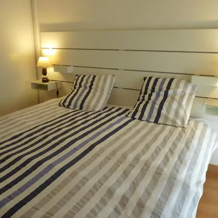 Aux Pierres De Nozieres