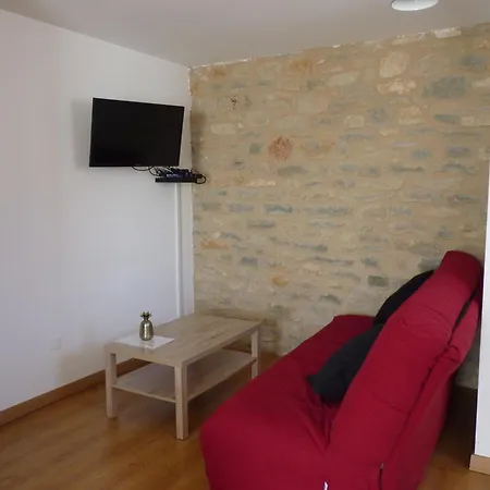 Aux Pierres De Nozieres *