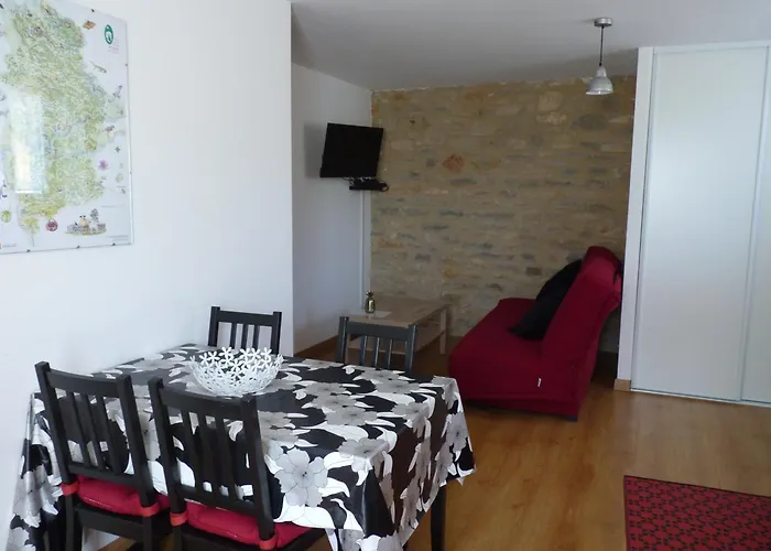 アパート Aux Pierres De Nozieres *